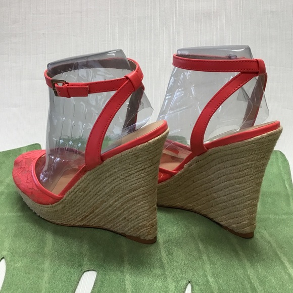 Beautiful Light Rose Wedge Heels. - Picture 5 of 8